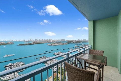 Condo in Miami Beach, Florida, 1 bedroom  № 1399870 - photo 16