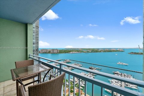 Condo in Miami Beach, Florida, 1 bedroom  № 1399870 - photo 17