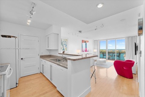 Copropriété à vendre à Miami Beach, Floride: 1 chambre, 72.46 m2 № 1399870 - photo 4