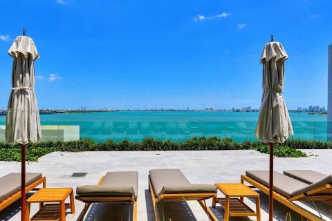 Condominio en venta en Miami, Florida, 3 dormitorios, 167.6 m2 № 1399871 - foto 16