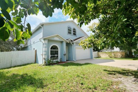 Villa ou maison à vendre à Orlando, Floride: 4 chambres, 200.76 m2 № 1391411 - photo 1