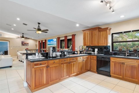 Casa en venta en Homestead, Florida, 4 dormitorios, 216.56 m2 № 866261 - foto 12