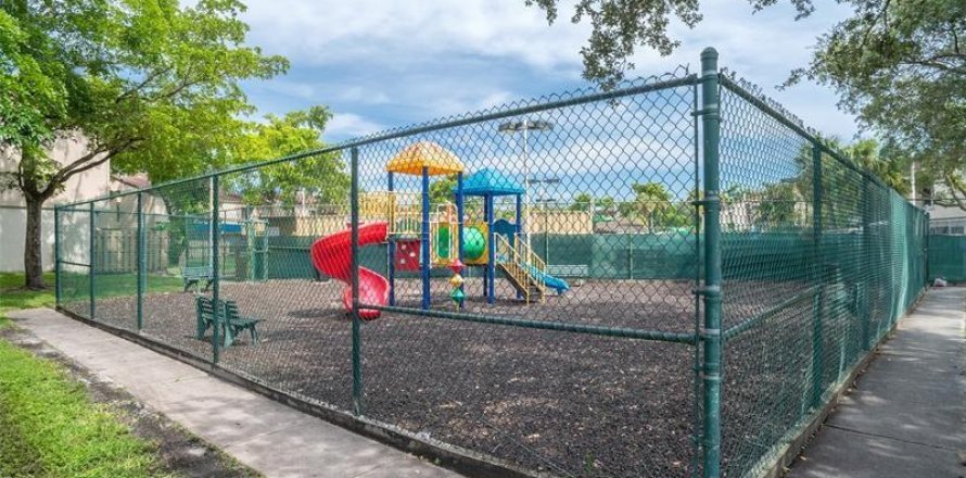 Таунхаус в Плантация, Флорида 1 комната, 164.44м2 № 977066