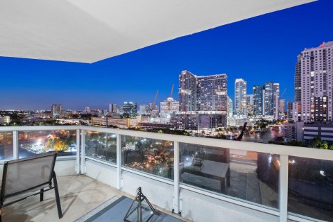 Condo in Fort Lauderdale, Florida, 3 bedrooms  № 1005481 - photo 28