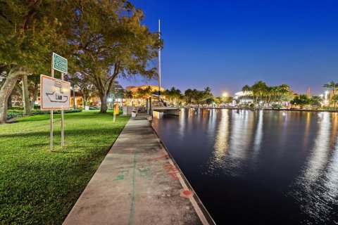 Condo in Fort Lauderdale, Florida, 3 bedrooms  № 1005481 - photo 4