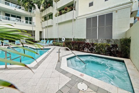 Condo in Fort Lauderdale, Florida, 3 bedrooms  № 1005481 - photo 19