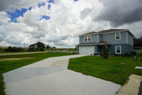 Villa ou maison à louer à Davenport, Floride: 4 chambres, 207.36 m2 № 1357770 - photo 3