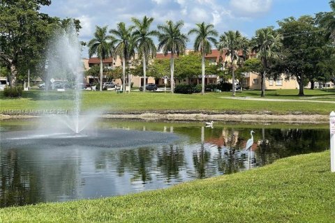 Condo in Sunrise, Florida, 2 bedrooms  № 1331961 - photo 8