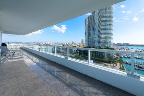 Condo in Miami Beach, Florida, 3 bedrooms  № 1331958 - photo 12