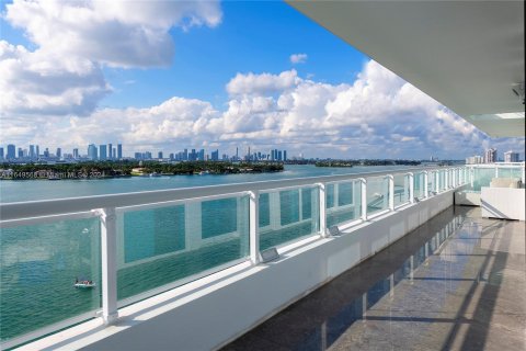 Condominio en venta en Miami Beach, Florida, 3 dormitorios, 184.97 m2 № 1331958 - foto 14