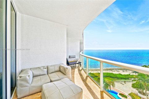 Condominio en venta en Riviera Beach, Florida, 3 dormitorios, 226.59 m2 № 1316253 - foto 1