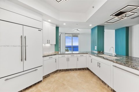 Condominio en venta en Riviera Beach, Florida, 3 dormitorios, 226.59 m2 № 1316253 - foto 5