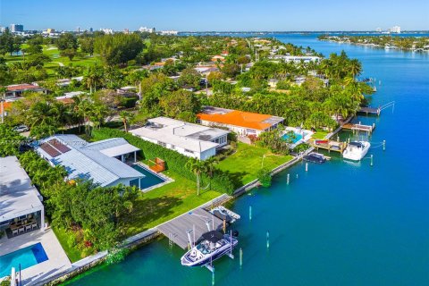 Купить земельный участок в Майами-Бич, Флорида № 1094896 - фото 6