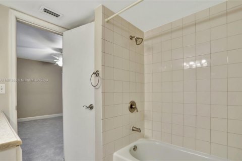 Condominio en venta en Coral Springs, Florida, 2 dormitorios, 78.97 m2 № 908849 - foto 25