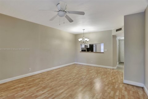 Condominio en venta en Coral Springs, Florida, 2 dormitorios, 78.97 m2 № 908849 - foto 16