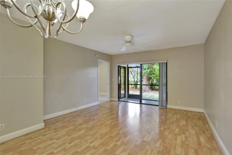 Condominio en venta en Coral Springs, Florida, 2 dormitorios, 78.97 m2 № 908849 - foto 18