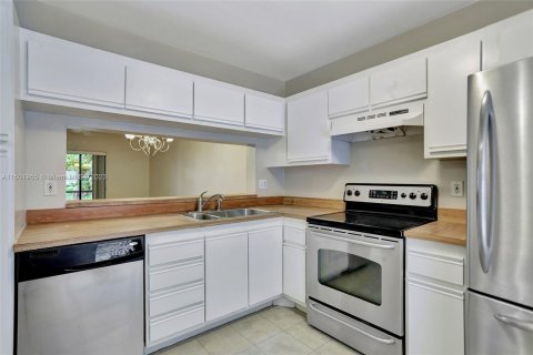 Condominio en venta en Coral Springs, Florida, 2 dormitorios, 78.97 m2 № 908849 - foto 14