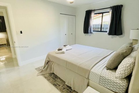 Casa en venta en Wilton Manors, Florida, 4 dormitorios, 147.06 m2 № 986544 - foto 6