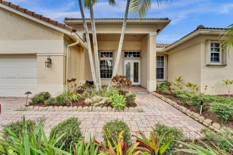 Villa ou maison à vendre à Weston, Floride: 5 chambres № 1381793 - photo 7