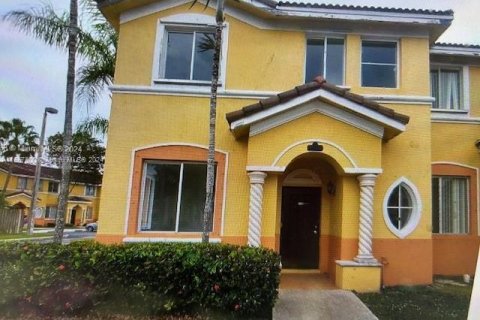 House in Homestead, Florida 3 bedrooms № 1382011 - photo 1