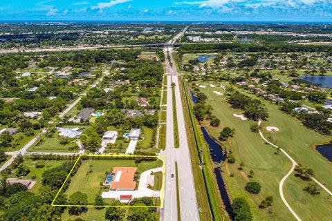 House in Palm Beach Gardens, Florida 4 bedrooms, 371.61 sq.m. № 922478 - photo 6