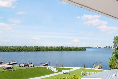 Condominio en venta en Englewood, Florida, 2 dormitorios, 81.75 m2 № 1374429 - foto 17