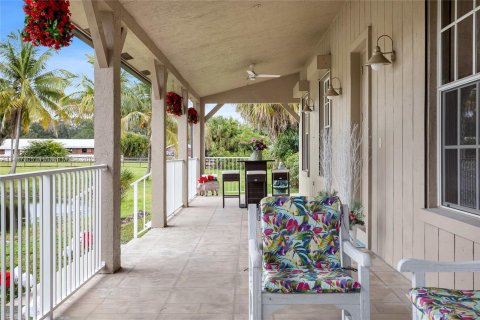 Villa ou maison à vendre à Coconut Creek, Floride: 4 chambres, 240.25 m2 № 841614 - photo 9
