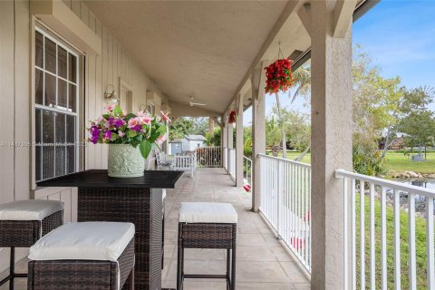 Villa ou maison à vendre à Coconut Creek, Floride: 4 chambres, 240.25 m2 № 841614 - photo 8