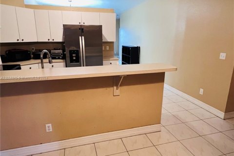 House in Fort Lauderdale, Florida 3 bedrooms № 1345172 - photo 5