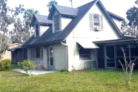 House in Edgewater, Florida 4 bedrooms, 181.35 sq.m. № 1082743 - photo 1