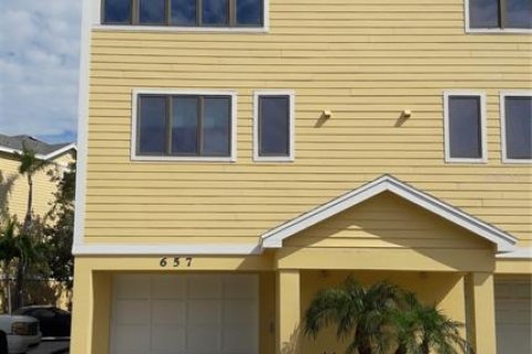 Townhouse in Longboat Key, Florida 1 bedroom, 115.57 sq.m. № 1349191 - photo 2