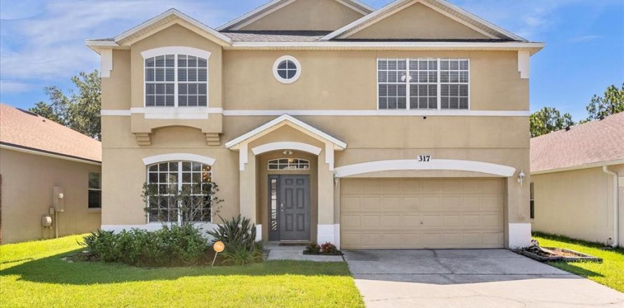 House in Orlando, Florida 5 bedrooms, 257.9 sq.m. № 1349146