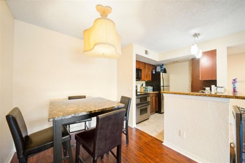 Condominio en venta en Orlando, Florida, 2 dormitorios, 85.38 m2 № 1288295 - foto 4