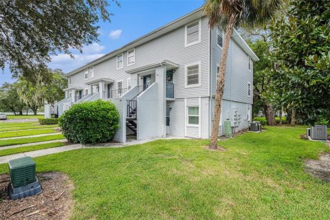 Copropriété à vendre à Tampa, Floride: 2 chambres, 80.27 m2 № 1341976 - photo 1