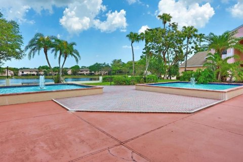 Condominio en venta en Coconut Creek, Florida, 2 dormitorios, 100.24 m2 № 996456 - foto 16