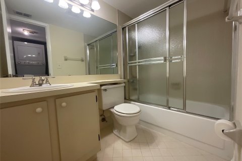 Condo in Coconut Creek, Florida, 2 bedrooms  № 996456 - photo 5