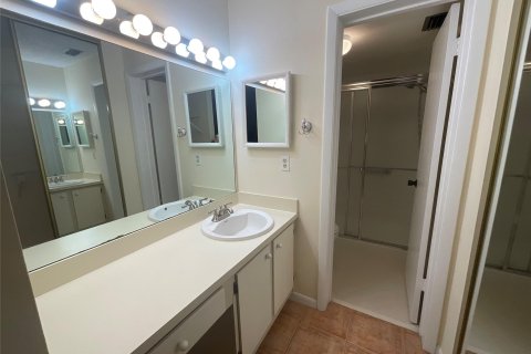 Condo in Coconut Creek, Florida, 2 bedrooms  № 996456 - photo 25