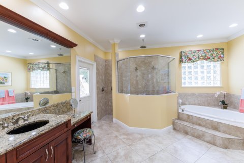 Casa en venta en Vero Beach, Florida, 7 dormitorios, 388.7 m2 № 996458 - foto 9