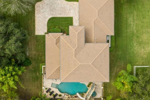 House in Vero Beach, Florida 7 bedrooms, 388.7 sq.m. № 996458 - photo 28