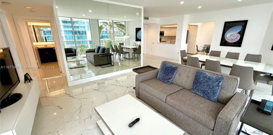 Condo in Sunny Isles Beach, Florida, 3 bedrooms  № 1406194