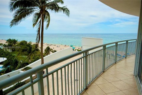 Condo in Sunny Isles Beach, Florida, 3 bedrooms  № 1406194 - photo 19