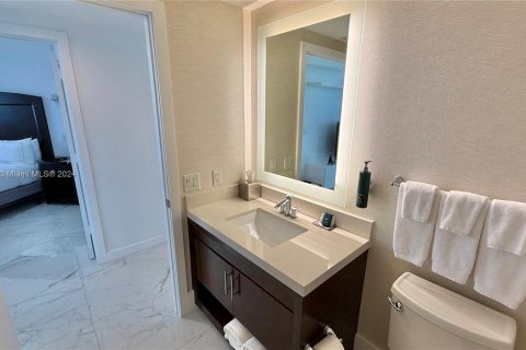 Condo in Sunny Isles Beach, Florida, 3 bedrooms  № 1406194 - photo 26