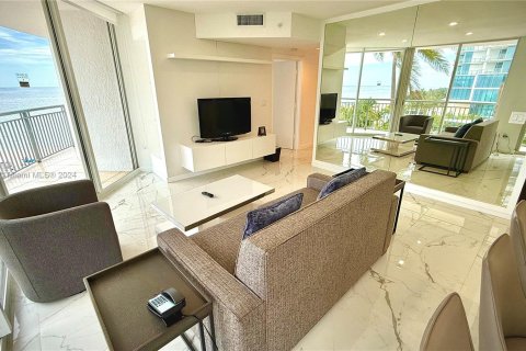 Condo in Sunny Isles Beach, Florida, 3 bedrooms  № 1406194 - photo 15