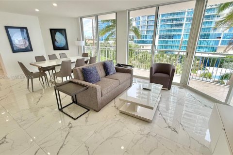 Condo in Sunny Isles Beach, Florida, 3 bedrooms  № 1406194 - photo 14