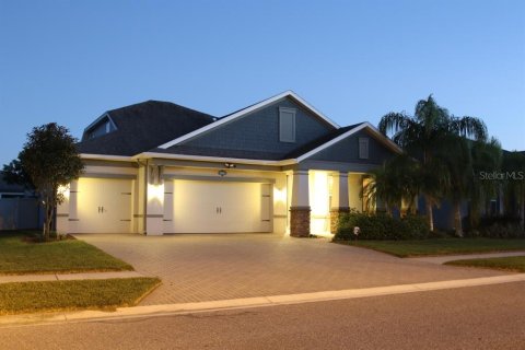 House in Lutz, Florida 5 bedrooms, 236.53 sq.m. № 1144748 - photo 2