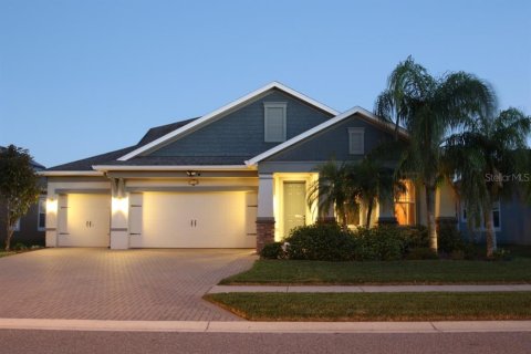 House in Lutz, Florida 5 bedrooms, 236.53 sq.m. № 1144748 - photo 1