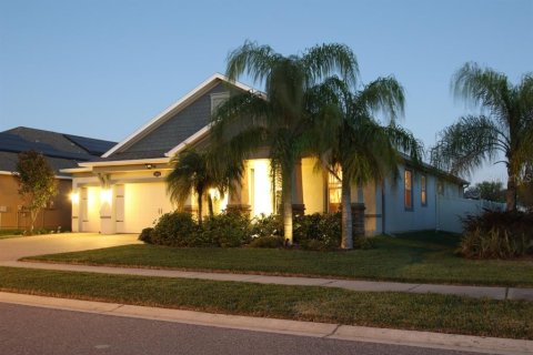 House in Lutz, Florida 5 bedrooms, 236.53 sq.m. № 1144748 - photo 3
