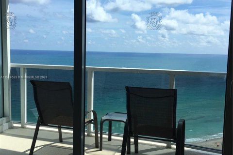 Studio in the Condo in Sunny Isles Beach, Florida  № 949598 - photo 13