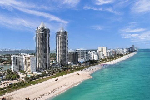 Copropriété à vendre à Miami Beach, Floride: 2 chambres, 186.73 m2 № 983673 - photo 2