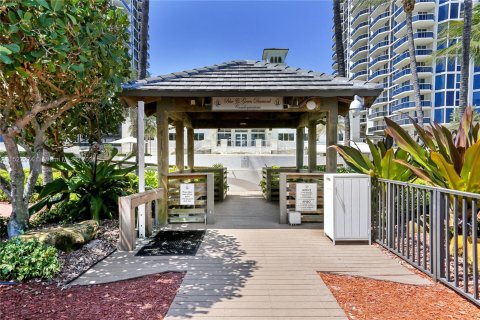 Copropriété à vendre à Miami Beach, Floride: 2 chambres, 186.73 m2 № 983673 - photo 16